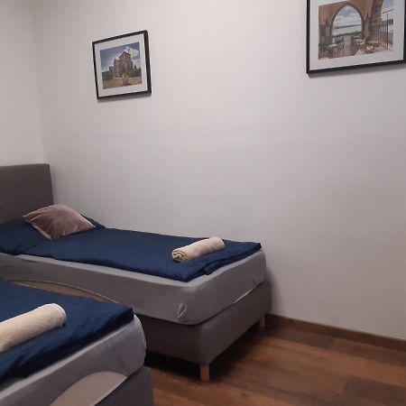 Varalja Apartman Tata Exterior foto
