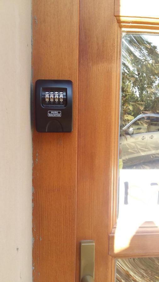 Varalja Apartman Tata Exterior foto